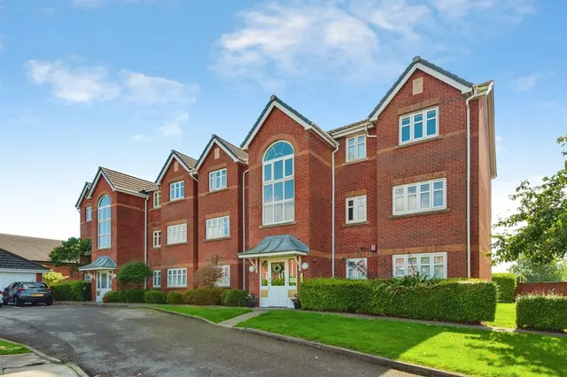 Rollesby Gardens, St. Helens, WA9, photo 1
