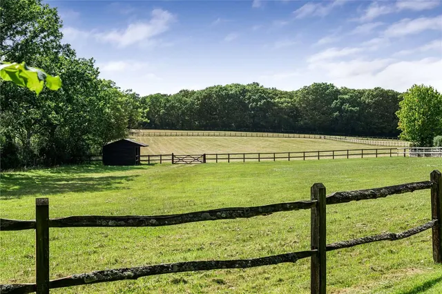 Photo 2 — Newpound, Wisborough Green, Billingshurst, West Sussex, RH14 0AX