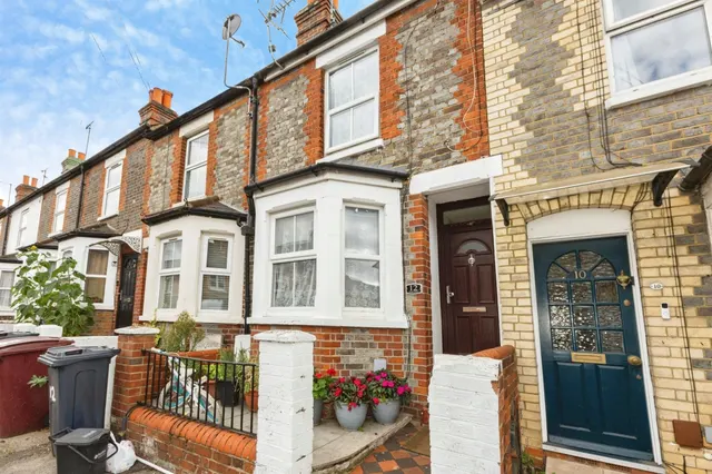 Brighton Road, Reading, RG6, photo 1