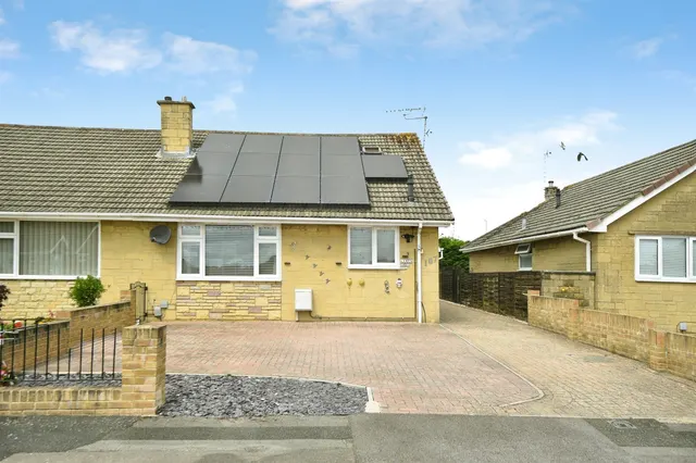 Ashbury Avenue, Swindon, SN3, photo 1