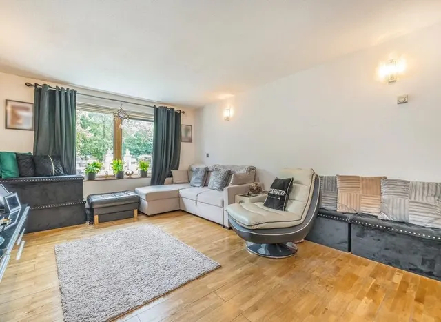 Daniels Road, Nunhead, SE15, photo 1