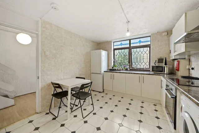Seyssel Street, London, E14, photo 3