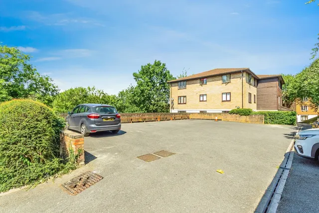 Photo 3 — Fairbairn Close, Purley, CR8
