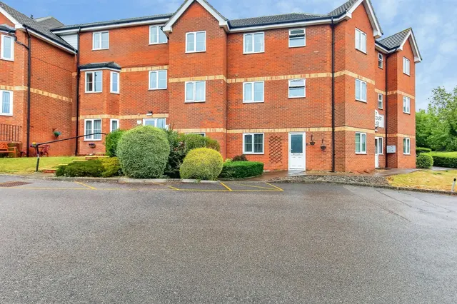 Lower Street, Kettering, photo 1