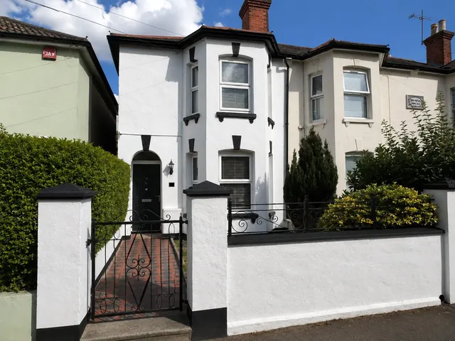 Cambridge Road, Aldershot, Hampshire, GU11 3JY, photo 1