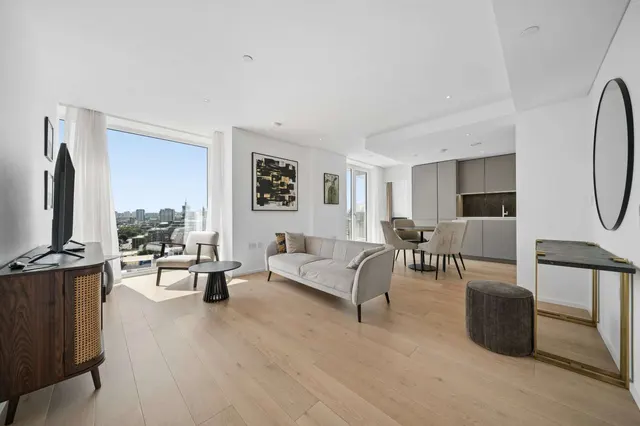 York Place, London, SW11 3JE, photo 1