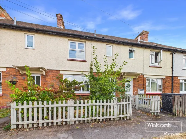St. George's Avenue, Newbury, RG14, photo 3