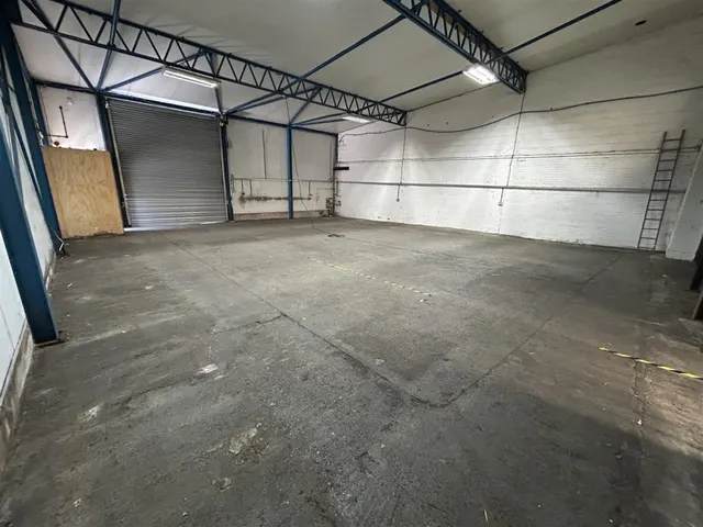 Photo 3 — 3 Portview Road, Avonmouth, Bristol, BS11 9LQ