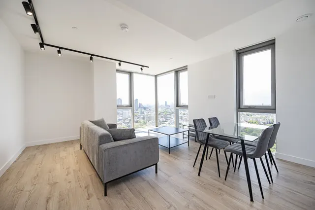 Apartment 138, Valencia Tower, 3 Bollinder Place, photo 1
