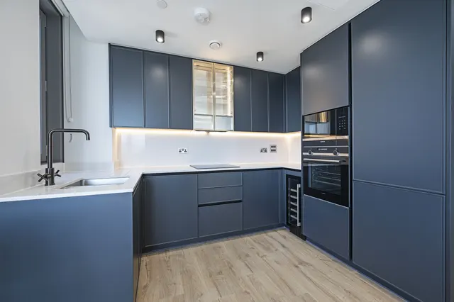 Photo 2 — Apartment 138, Valencia Tower, 3 Bollinder Place