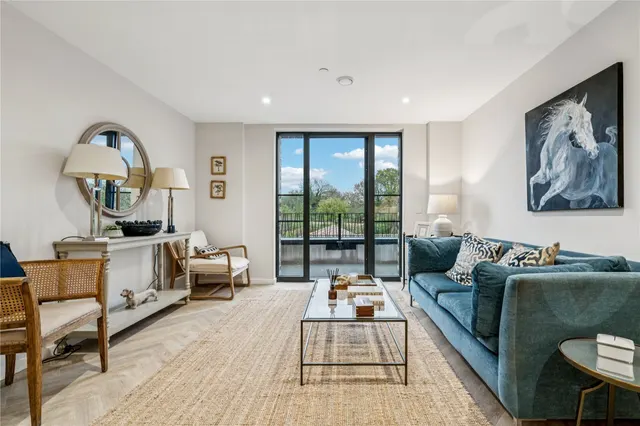 Fallsbrook Road, London, SW16, photo 1