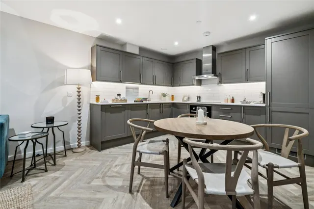 Fallsbrook Road, London, SW16, photo 2