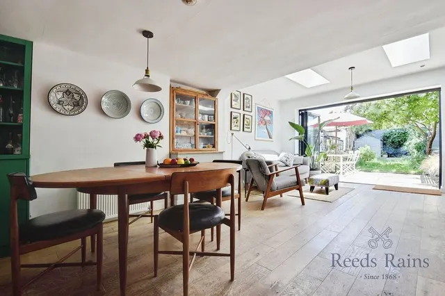 Photo 3 — Knowles Hill Crescent, London, SE13