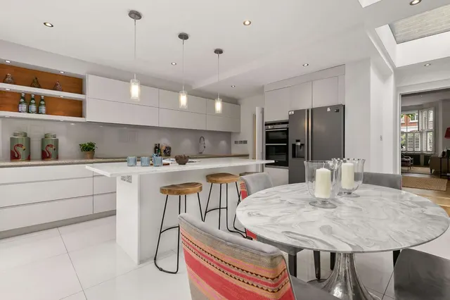 Lysias Road, London, SW12, photo 1