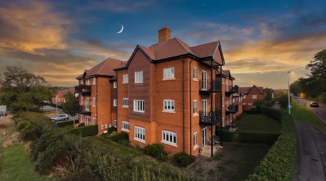 Hazylwood, Wokingham, RG40, photo 1