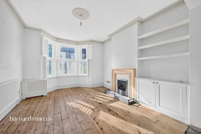 Cromwell Road, Feltham, TW13, photo 3