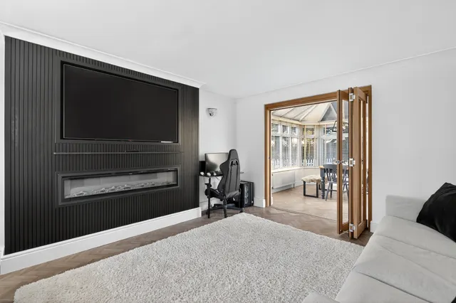 Medoc Close, Basildon, SS13, photo 2