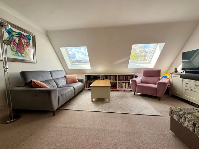 Adam Court, Henley-On-Thames, RG9, photo 2