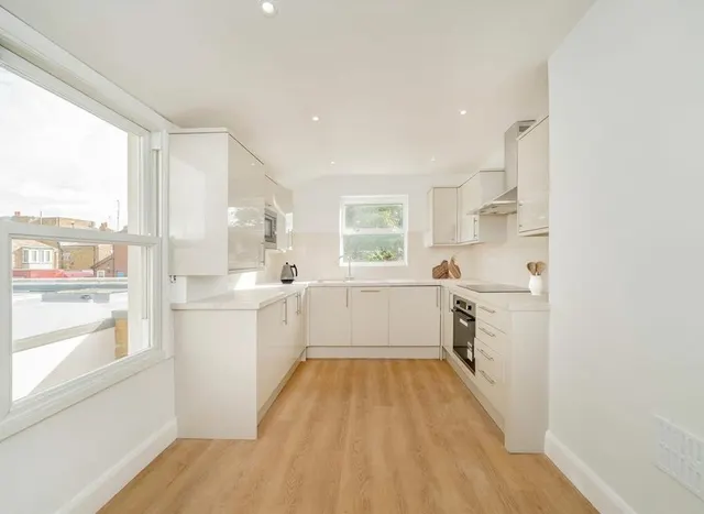 Smallwood Road, Tooting, SW17, photo 1