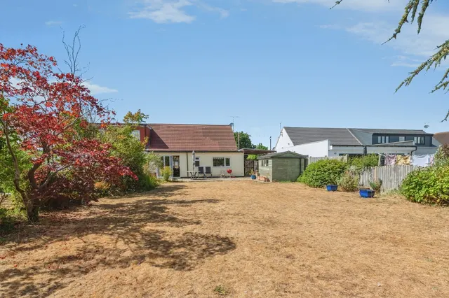 Photo 2 — Sylvia Avenue, Hutton, Brentwood, Essex, CM13