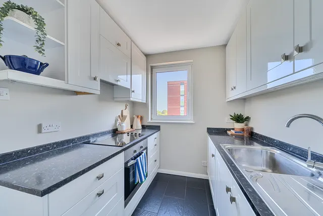 Porchester Mead, Beckenham, BR3, photo 3