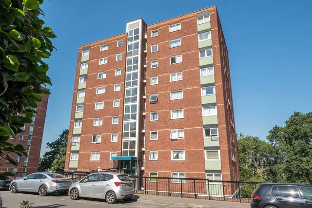 Porchester Mead, Beckenham, BR3, photo 2