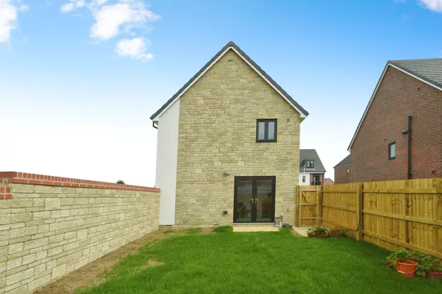 Grayling Avenue, Swindon, SN3, photo 2