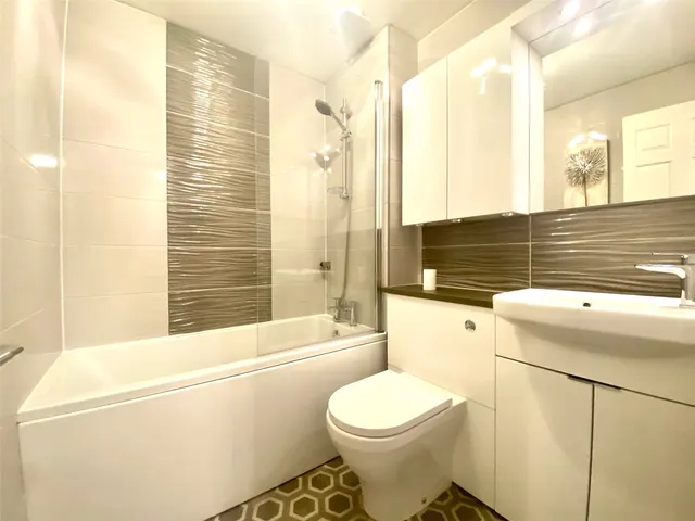 Nutfield Court, Southampton, SO16, photo 3