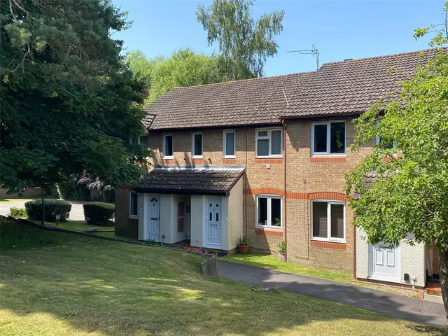 Nutfield Court, Southampton, SO16, photo 1