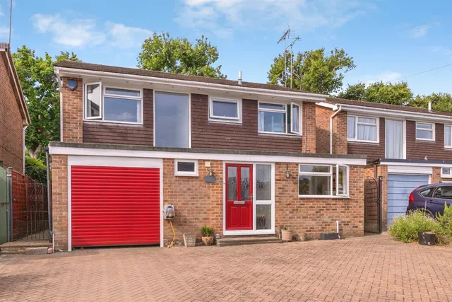 Bramley Close, Waterlooville, PO7, photo 1