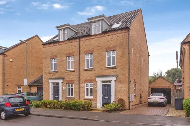 Athens Way, Waterlooville, PO7, photo 1