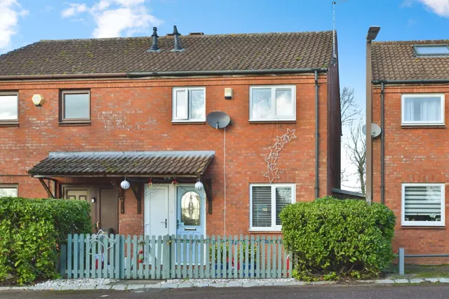 Quinton Drive, Bradwell, Milton Keynes, photo 1