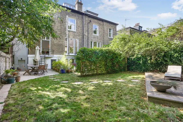 Photo 3 — St. John's Grove, London