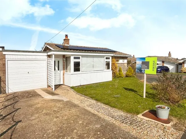 Redlake Road, Freshwater, PO40, photo 1