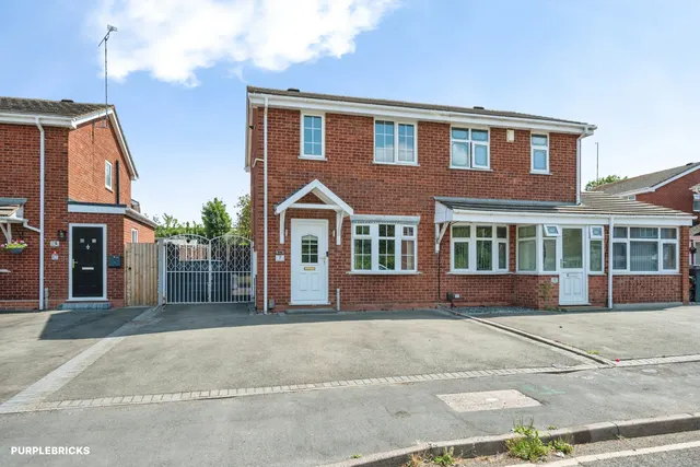 Bridgewater Drive, Bilston, WV14, photo 1