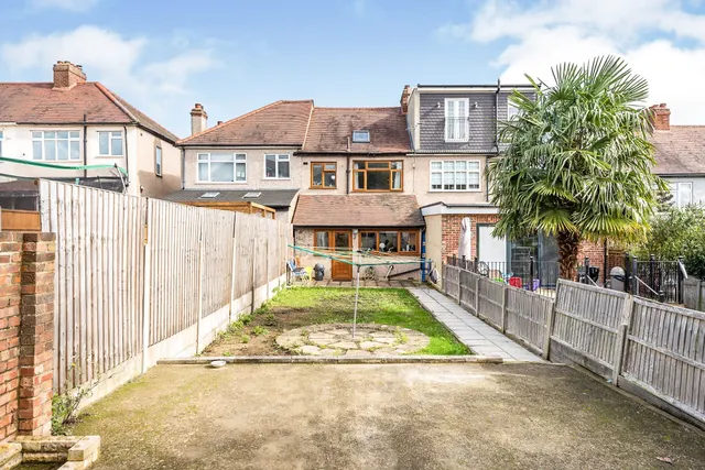 Photo 2 — Mount Pleasant Road, Collier Row, Romford, Havering, RM5