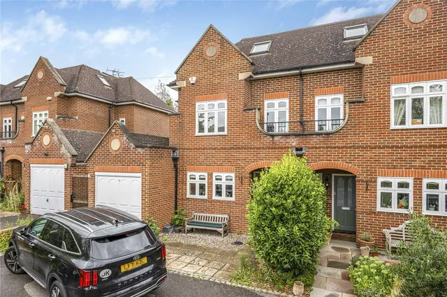 Abbotswood Road, London, SW16, photo 1