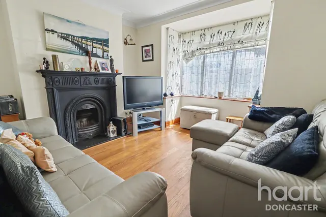 The Grove, Wheatley Hills, DN2, photo 2