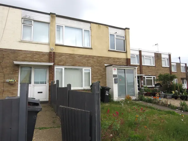Swinburne Road, WELLINGBOROUGH, photo 1