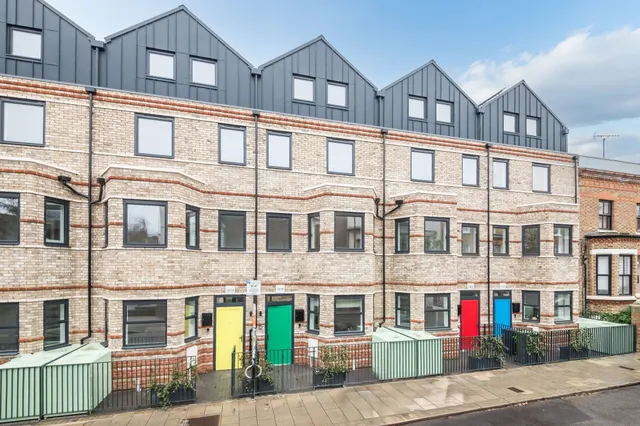 Railton Road, London, SE24, photo 1