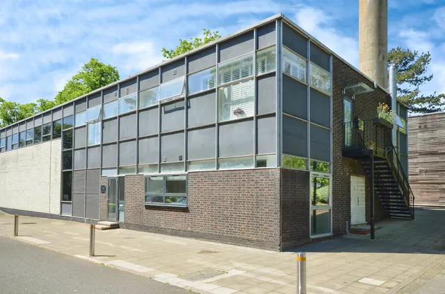 Newsom Place, ST. ALBANS, photo 1