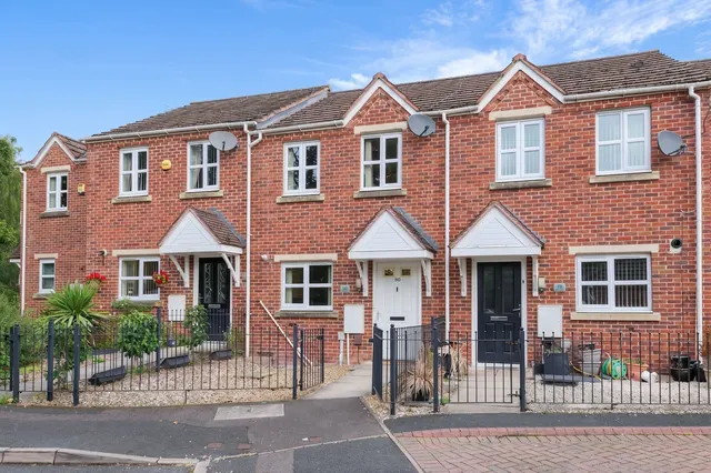 Willett Avenue, Burntwood, photo 1