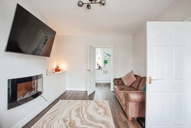 Photo 3 — Milnrow Drive, Sheffield, S5