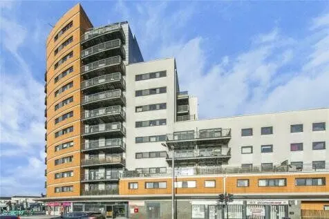 Forest Lane, London, E15, photo 3