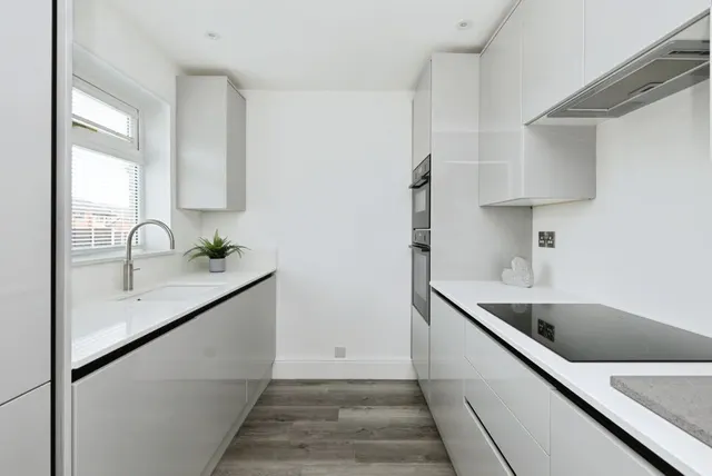 Photo 3 — Gleneagles Road, Dinnington, South Yorkshire, S25