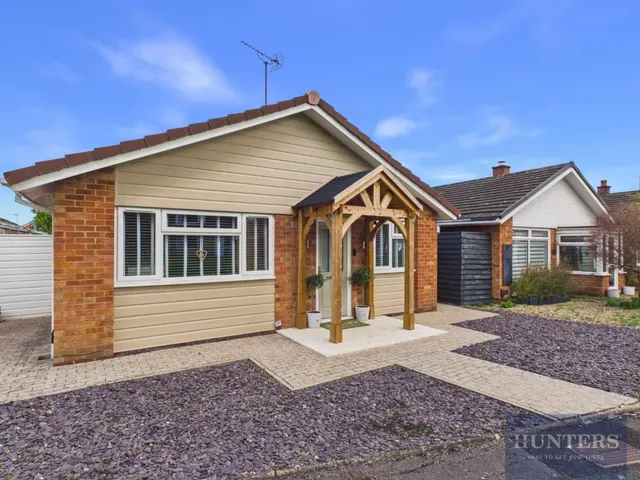 Long Mynd Avenue, Up Hatherley, GL51, photo 1