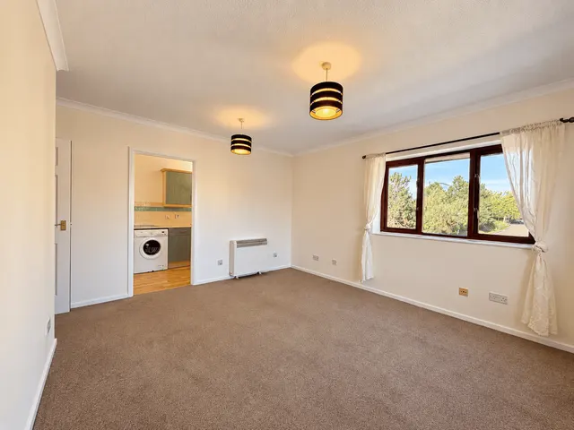 Albion Place, Campbell Park, MK9, photo 2
