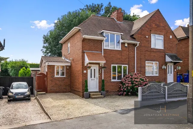 Thornhill Road, Brierley Hill, DY5, photo 1