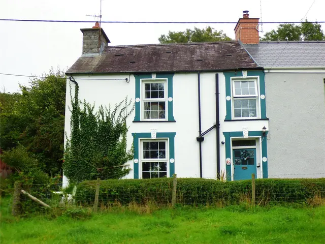 Heol Llain Prysg, Llanon, SY23, photo 3