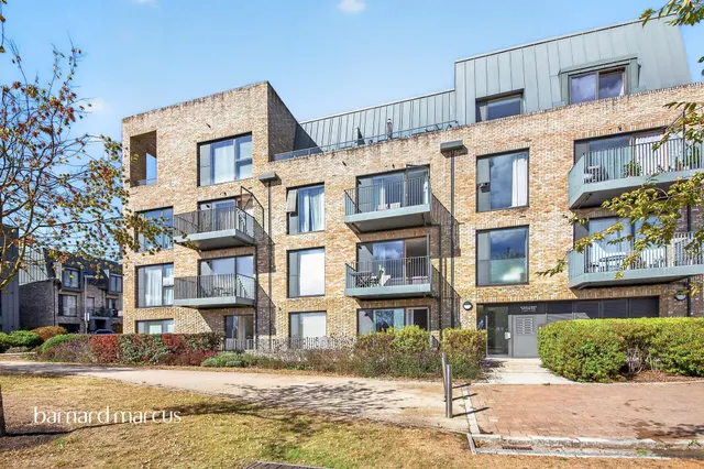 Copt Place, London, NW7, photo 1